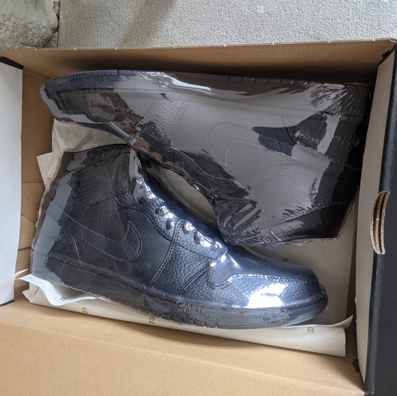 Jordan 1 mid triple black - Picture 6 of 6